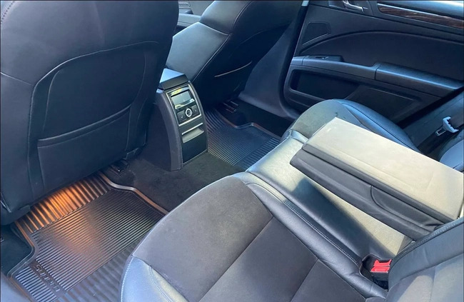 Skoda Superb cena 51537 przebieg: 253000, rok produkcji 2014 z Gdańsk małe 466